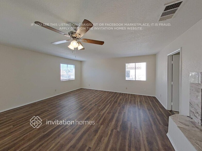 Building Photo - 740 Spruce Tree Cir