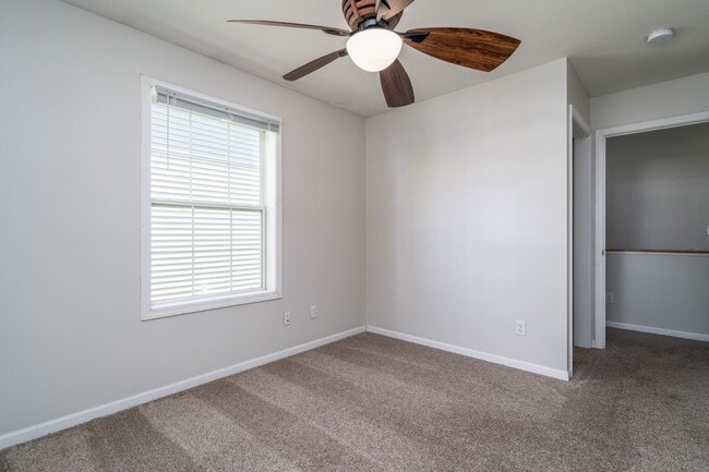 Building Photo - 4 Bedroom, 3 Bathroom Single Family Home
