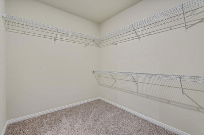 Building Photo - 290 Moonstone Way