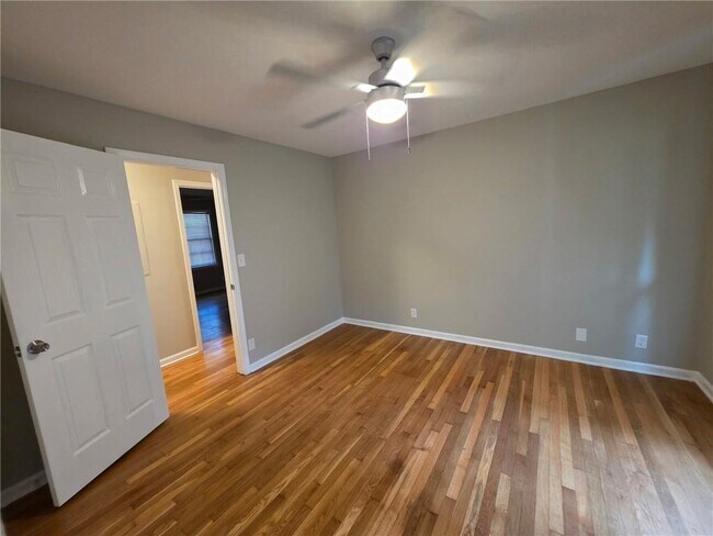 Building Photo - 4886 Candlewood Ln