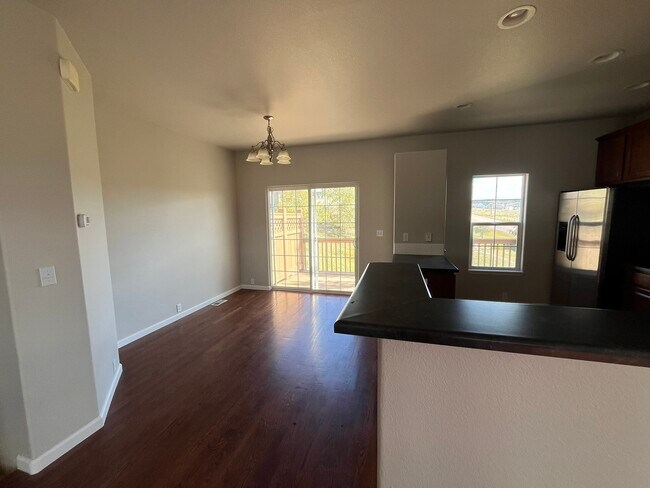 Building Photo - 1119 Yellow Dogwood Heights
