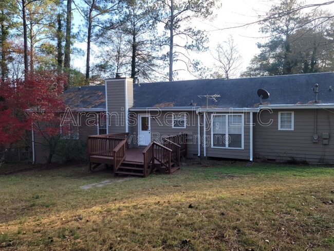 Building Photo - 4440 Amy Rd