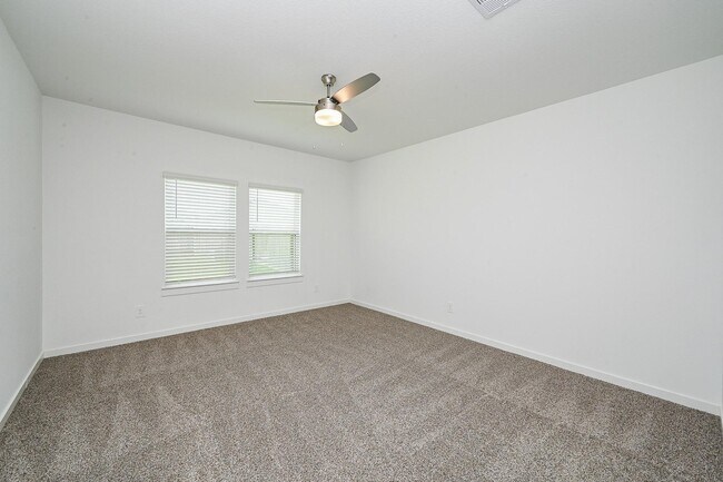Building Photo - 29946 Gallatin River Ln