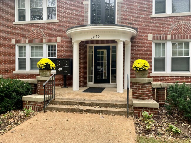Building Photo - 1270 Boland Pl