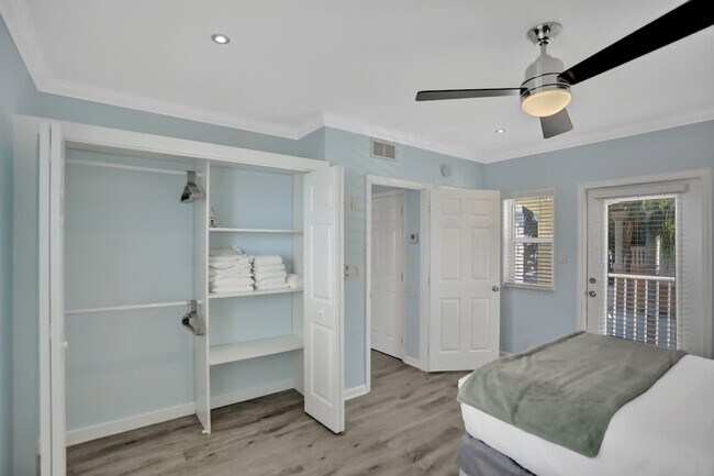 Building Photo - 37 Hendricks Isle