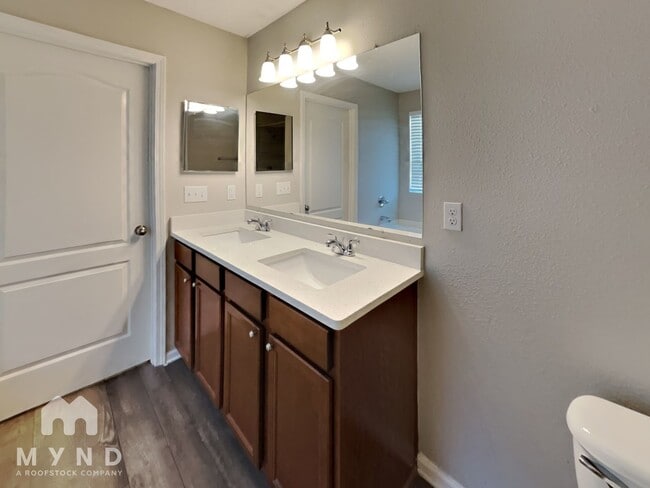 Building Photo - 6541 Sandlers Preserve Dr