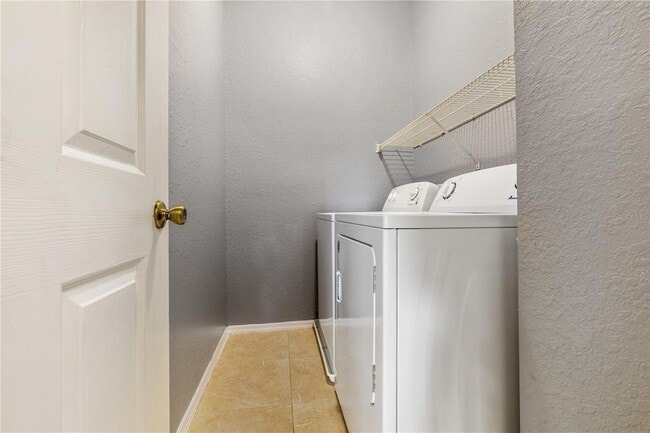 Building Photo - 16573 Enclave Village Dr
