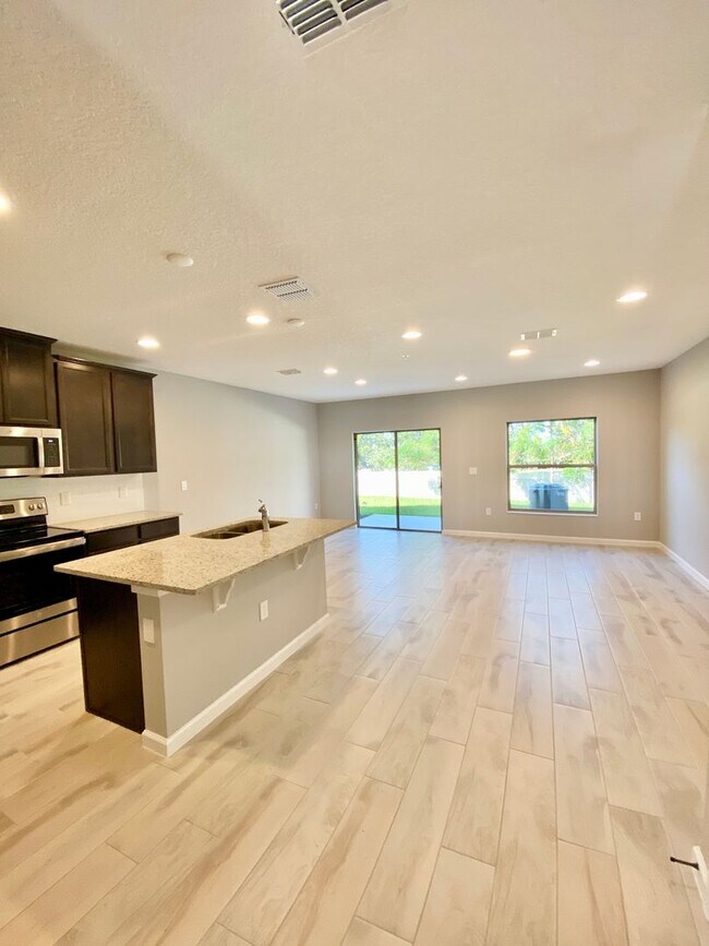 Building Photo - Brand New Townhome for Rent in Gated Commu...