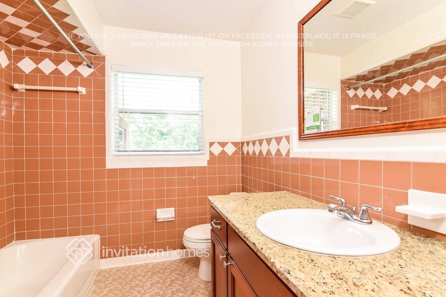Building Photo - 1208 Lorie Cir