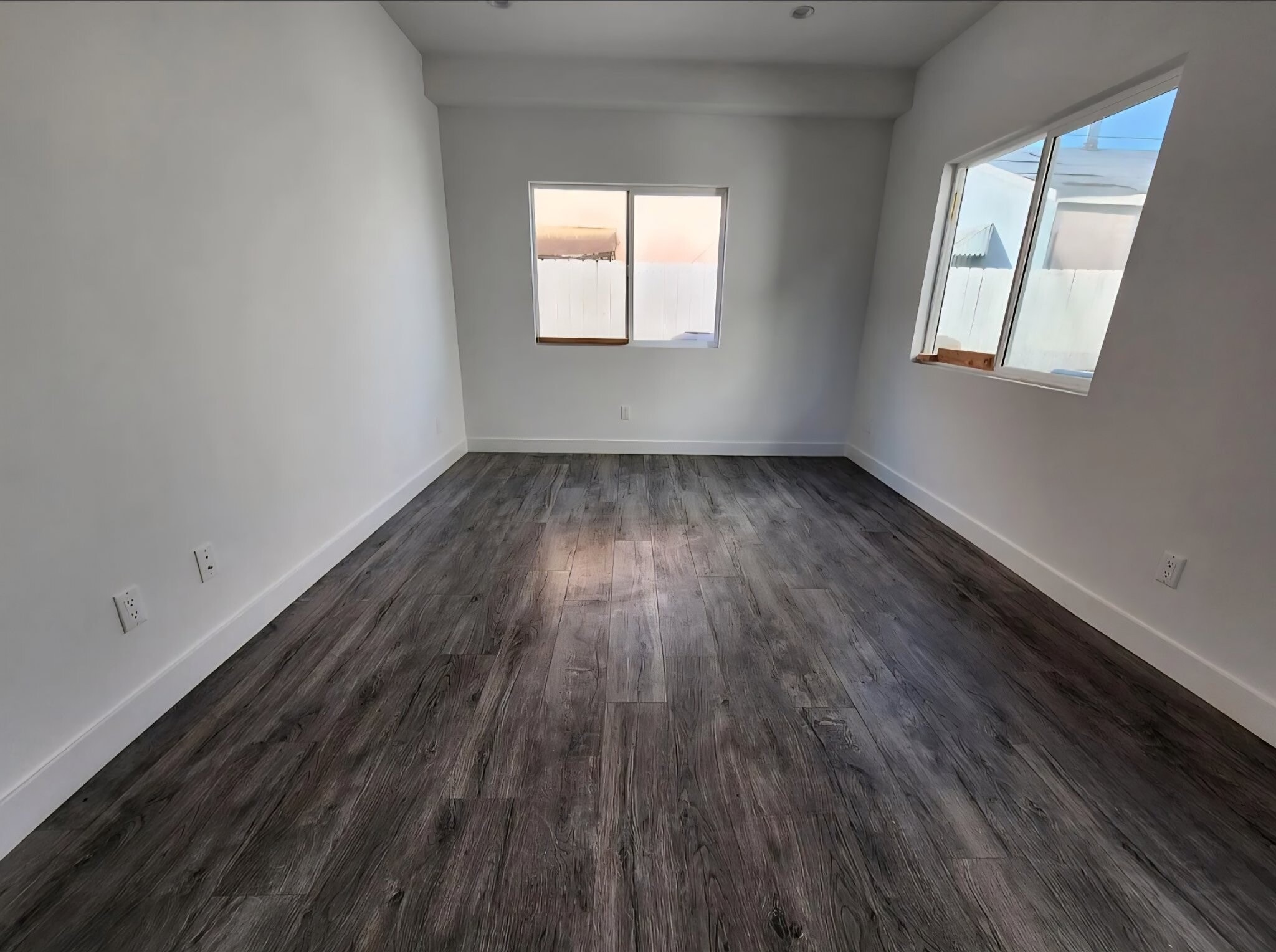 Building Photo - 6513a Florence Pl