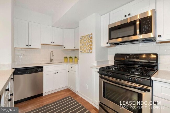 Building Photo - 1245 13th St NW