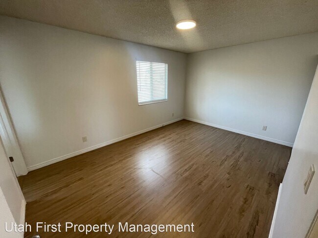 Building Photo - 4 br, 2.5 bath House - 2270 W Skyview Dr
