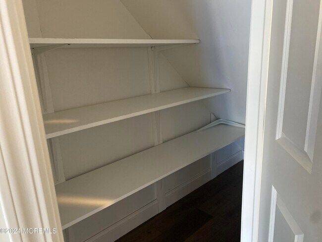 Building Photo - 66 Holly Dr