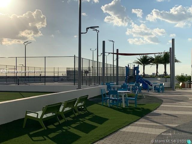 Building Photo - 16385 Biscayne Blvd