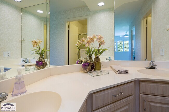 Building Photo - 92-1539 Aliinui Dr. #5G