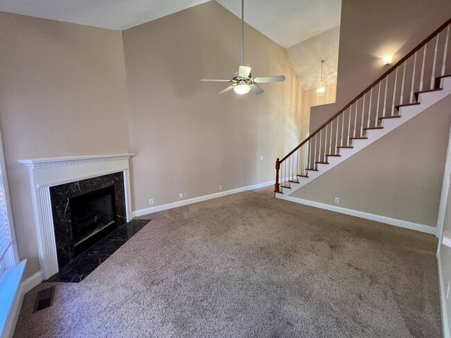 Building Photo - 3BR 2.5BA + Bonus Executive Townhome Near MTSU, FREE Lawn Care!
