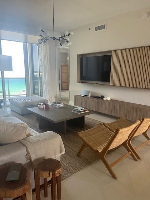 Building Photo - 15901 Collins Ave