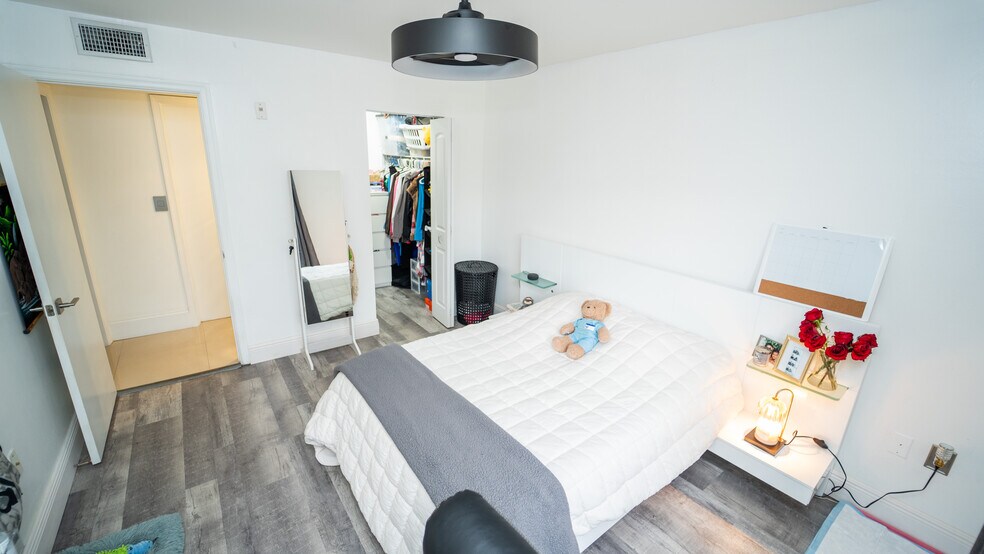 Building Photo - 2061 Renaissance Blvd