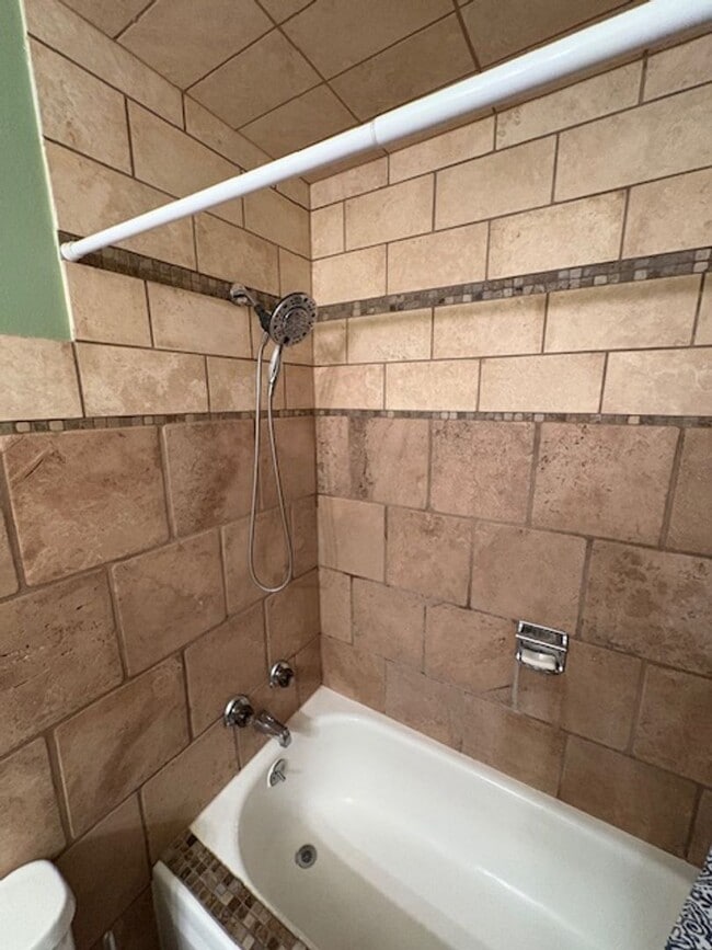 Building Photo - Fantastic 3 bed 2 bath home in Centennial ...