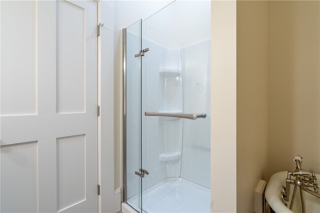 Building Photo - 178 Main St