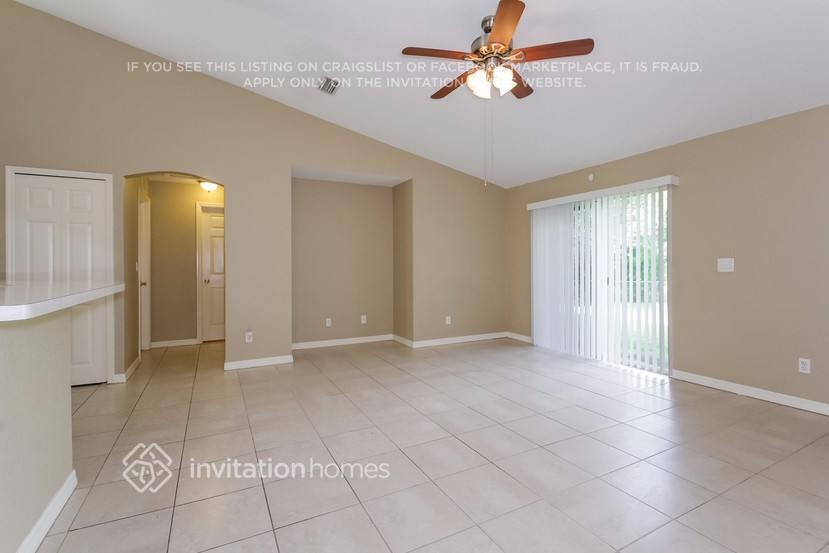 Building Photo - 3228 N Biscayne Dr