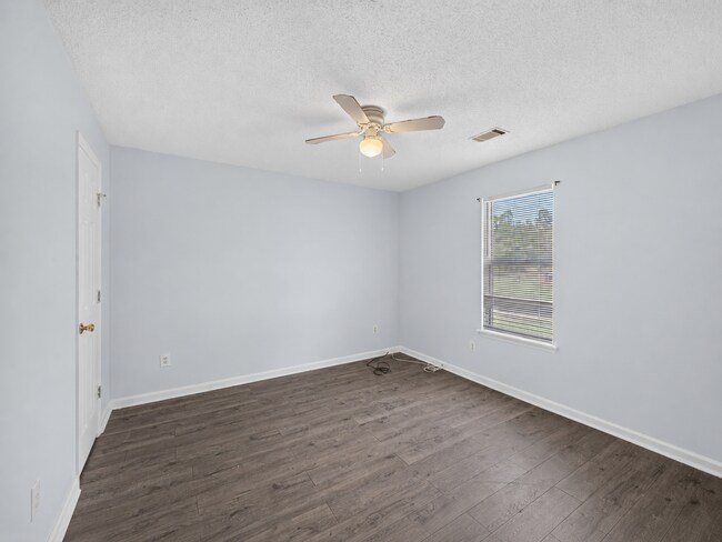 Building Photo - 4810 Golden Leaf Ln