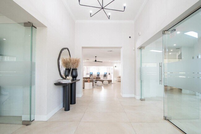 Building Photo - Legacy Harbour Key