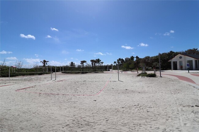 Building Photo - 540 74th St