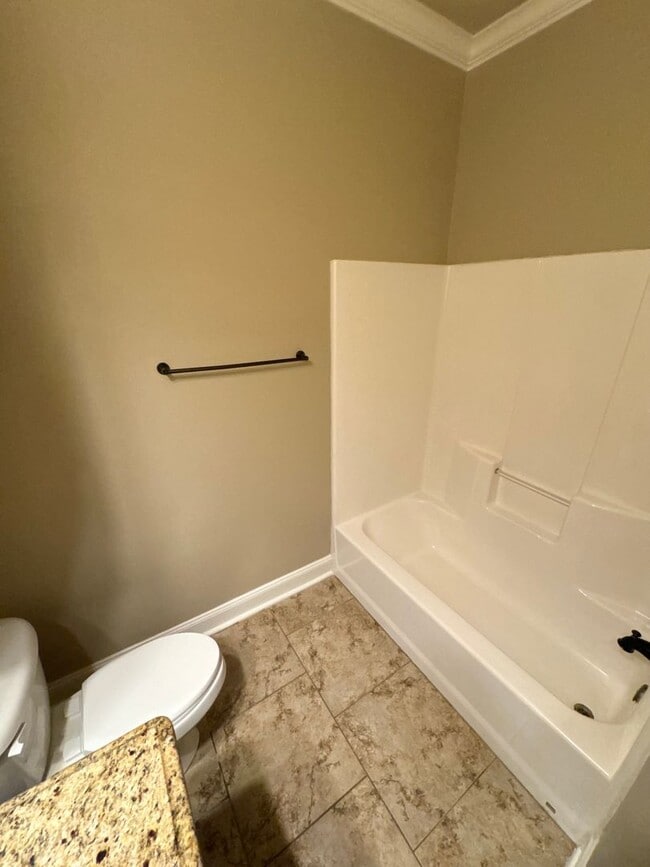 Building Photo - South Bossier Beauty!