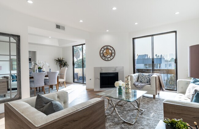 Building Photo - 828 S Bedford St