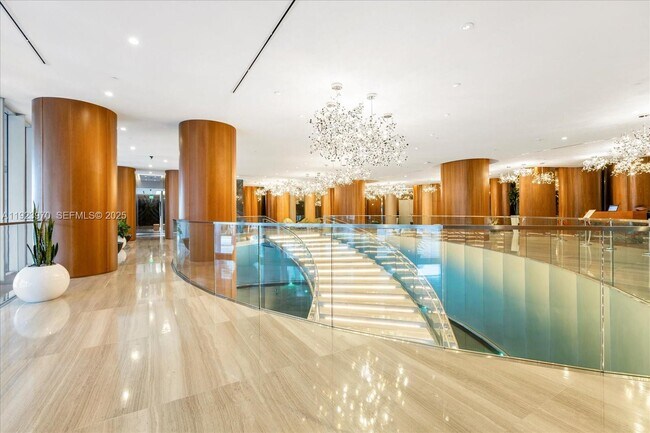 Building Photo - 488 NE 18th St