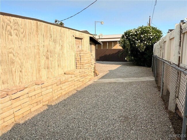 Building Photo - 7916 Center St