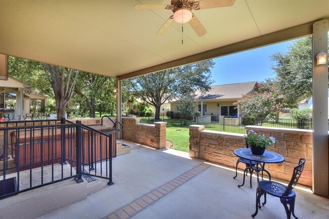 Building Photo - 508 Texas Dr