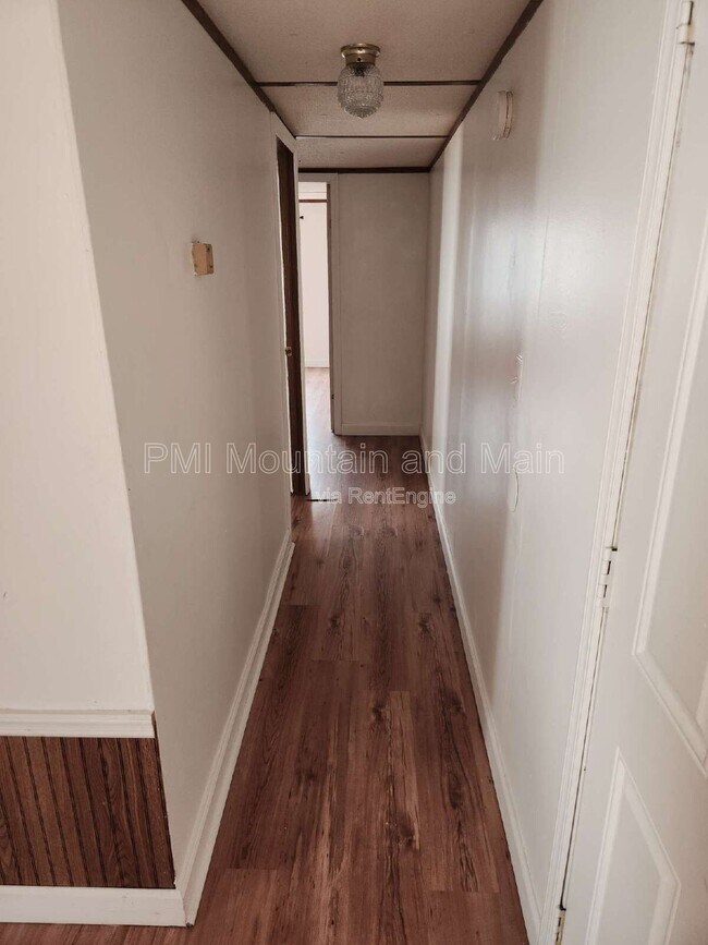 Building Photo - 36 Misty Mountain Way