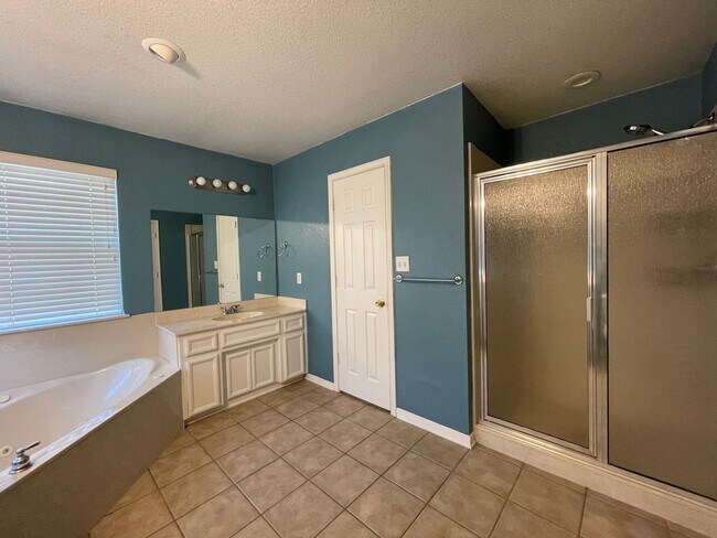 Building Photo - 4205 Capri Dr