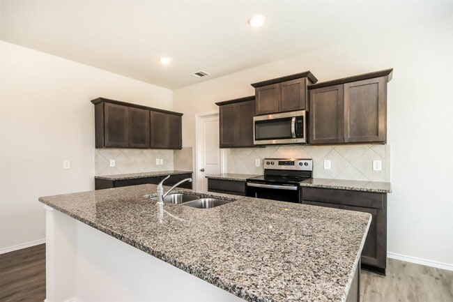 Building Photo - 15319 Estrella Rd W