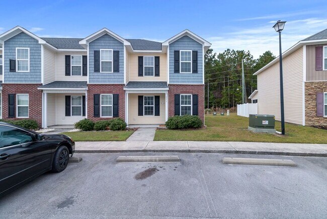 Building Photo - 131 Glen Cannon Drive