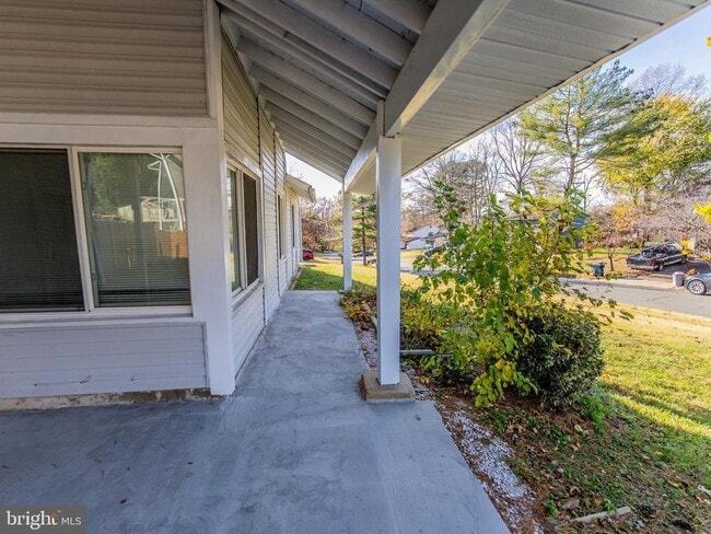 Building Photo - 15901 Perkins Ln