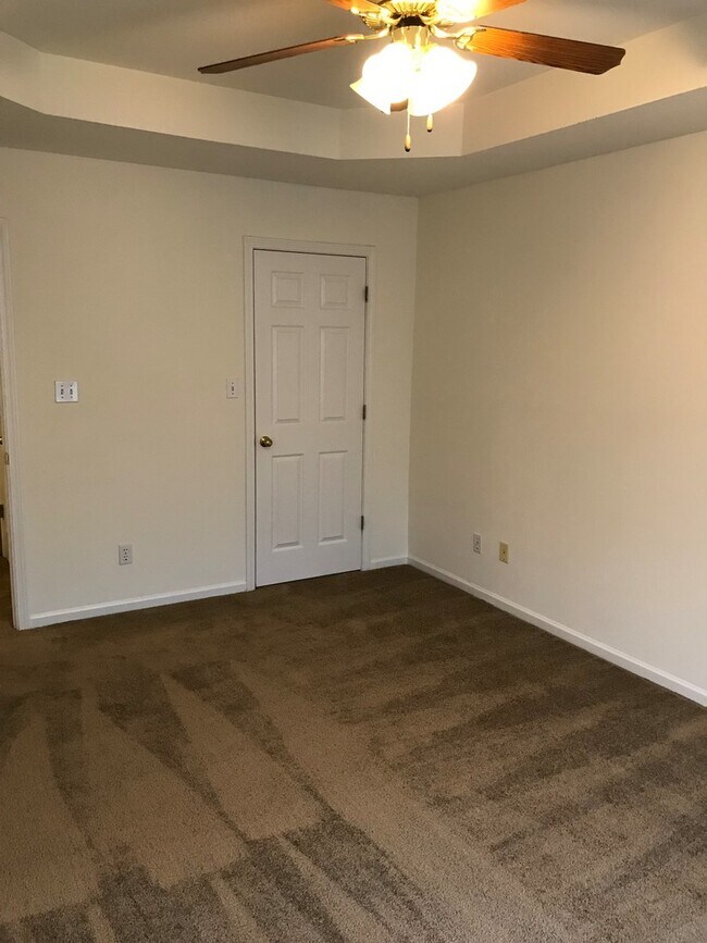 Building Photo - 1704-1706-1706 Juniper Dr