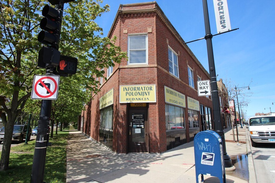 Building Photo - 4200 N Milwaukee Ave