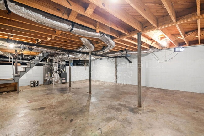 Building Photo - 1024 Hambrick Rd