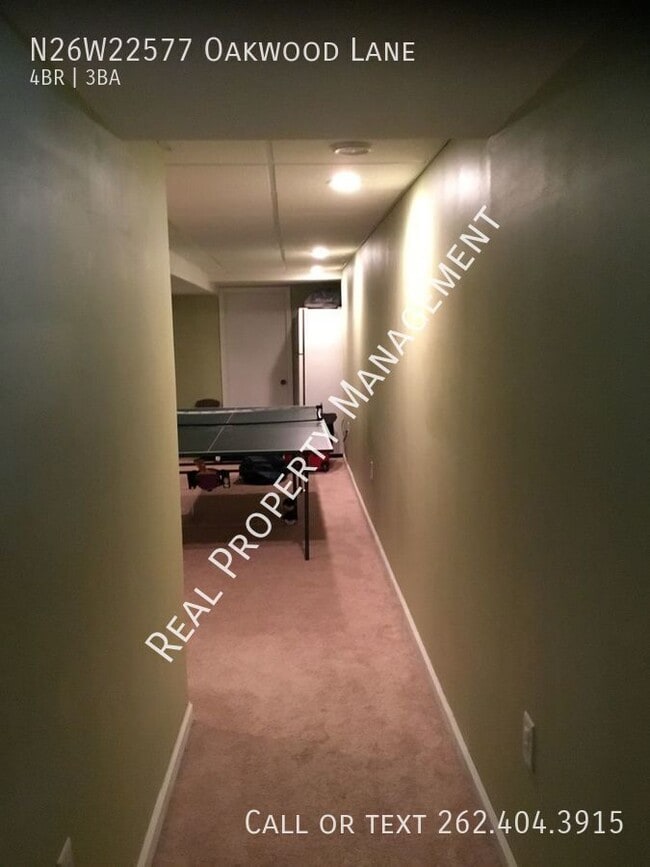 Building Photo - N26W22577 Oakwood Ln