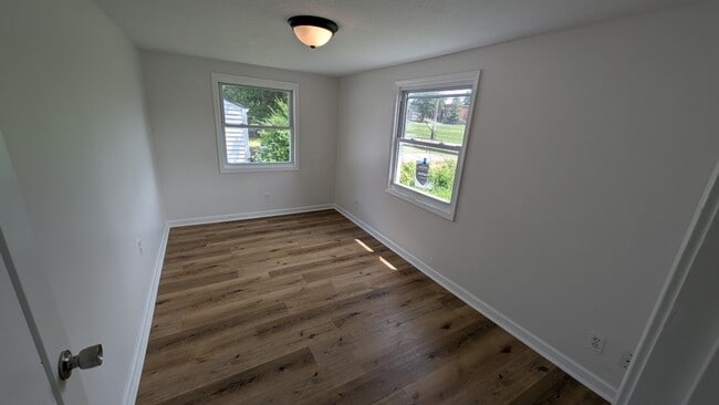 Building Photo - 2112 Ratcliffe Ave