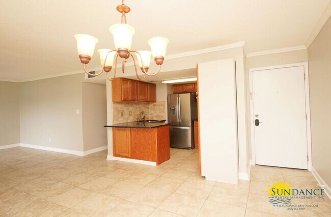Building Photo - Gorgeous 2 Bedroom Condo At Finisterra!