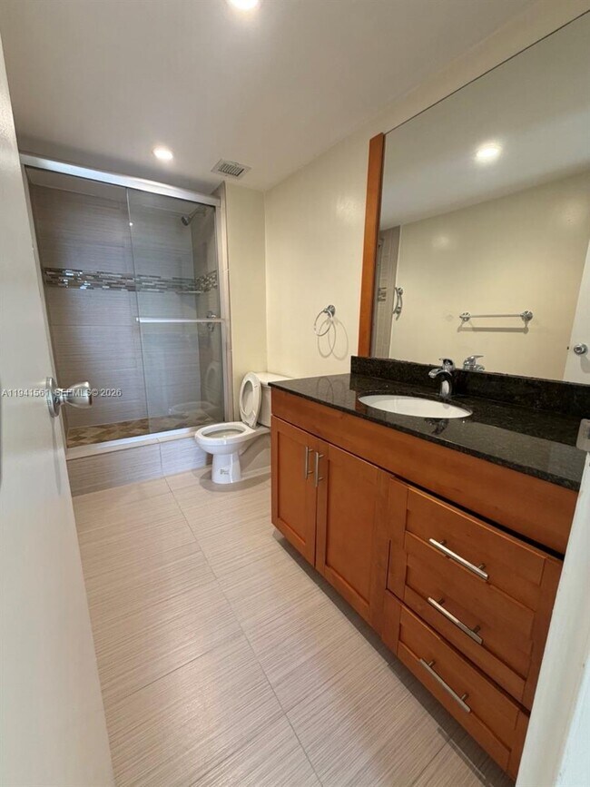 Building Photo - 13499 Biscayne Blvd