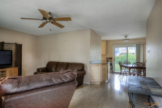 Building Photo - 3 BEDROOM + BONUS ROOOM | 2 BATH | HOUSE |...