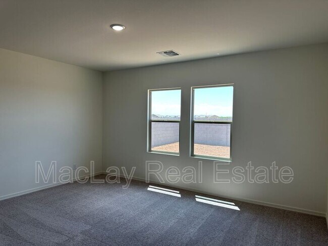 Building Photo - 3897 E San Jose St