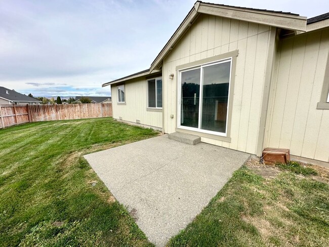 Building Photo - Charming 4-Bedroom Home with Large Fenced Yard and Modern Updates in Ellensburg