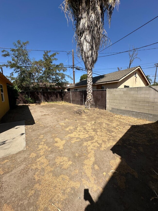 Building Photo - 2253 N San Pablo Ave