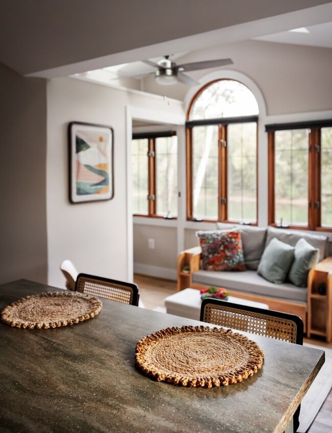 Building Photo - 730 Bennys Bch Rd